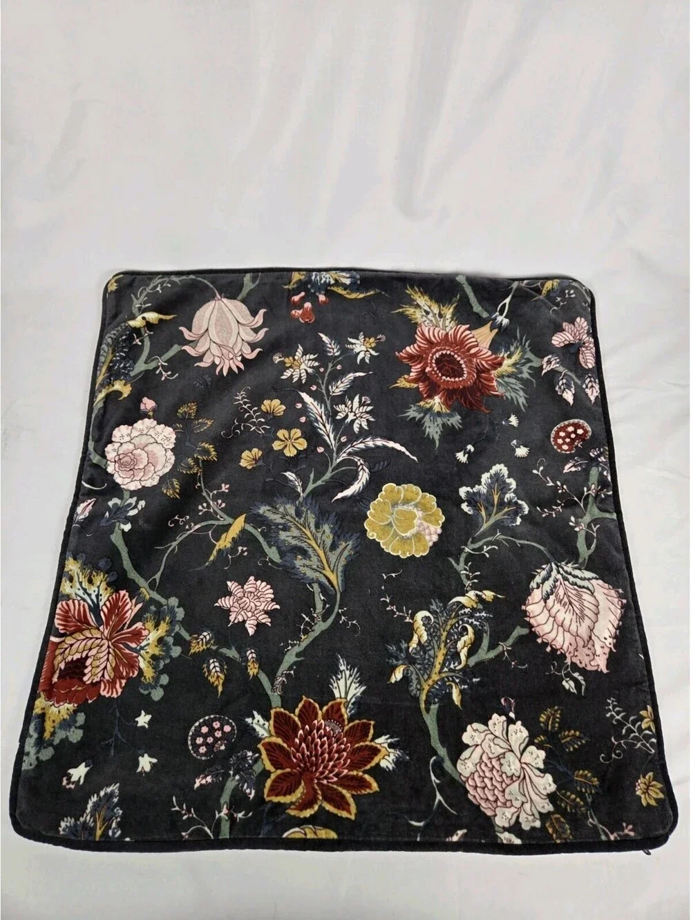 Ikea Nasselklocka Pillow Shams Black Velvet 20 X 20